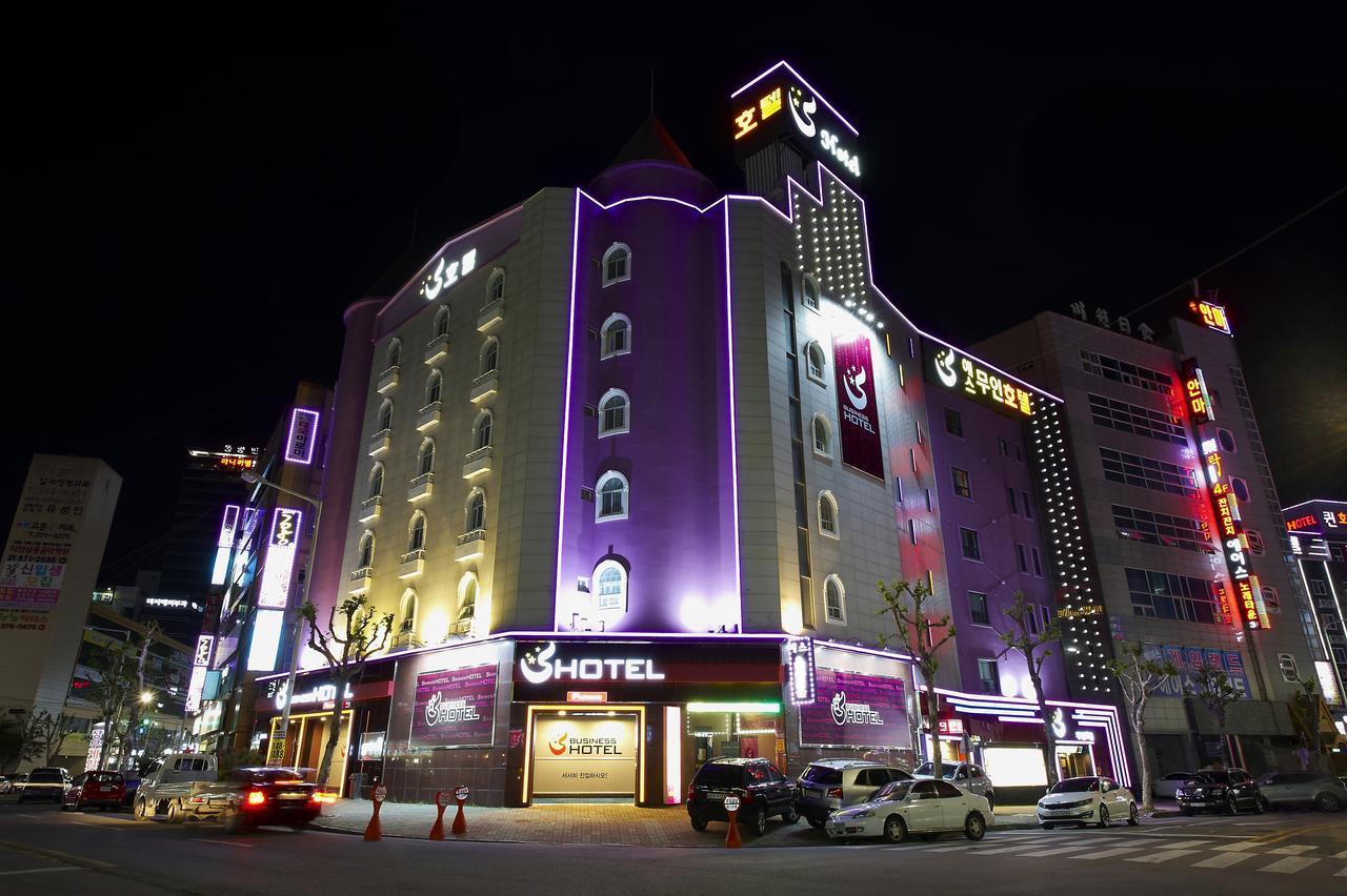 S Hotel Gwangju Metropolitan City Ngoại thất bức ảnh